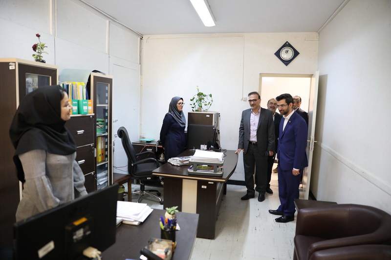 بازدید وزیر ارتباطات از روابط عمومی