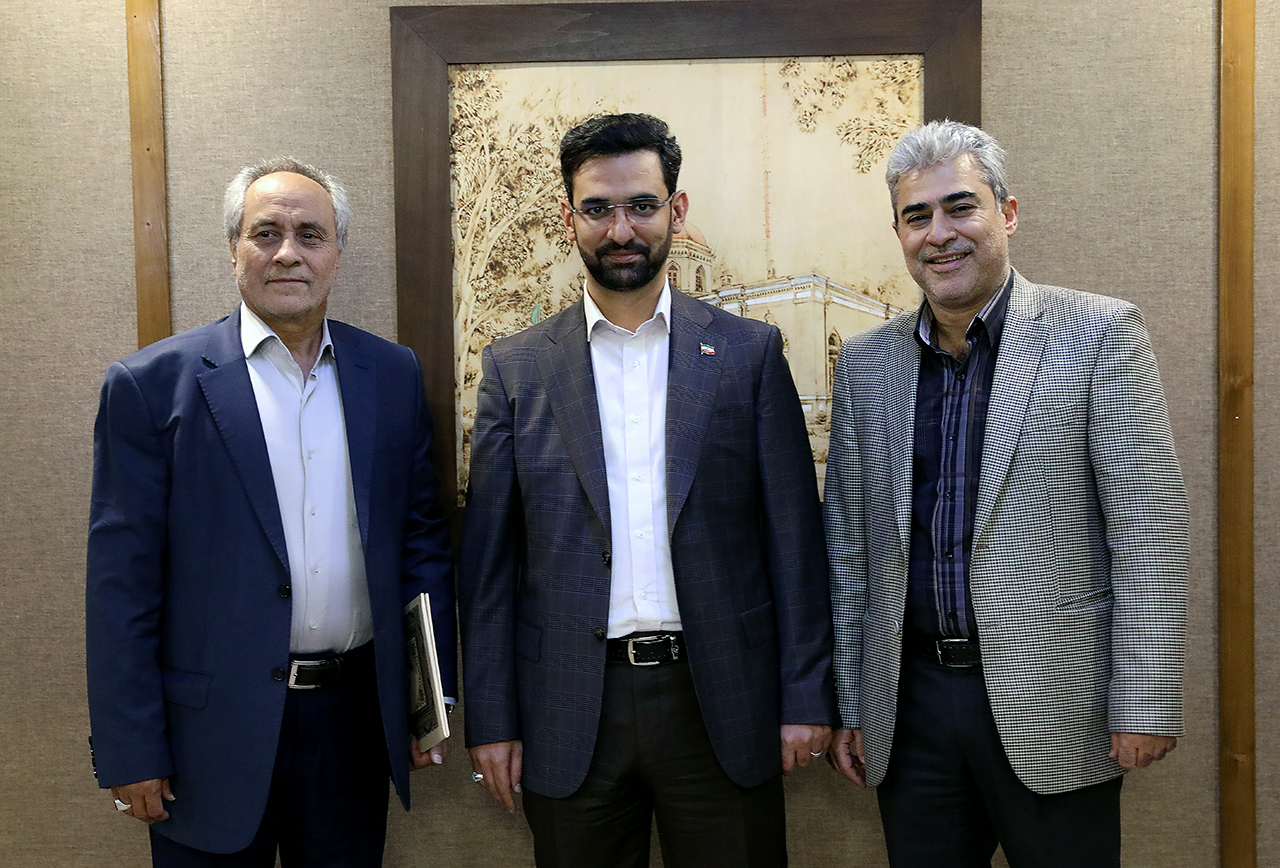 تقدیر از بازنشستگان وزارت ارتباطات