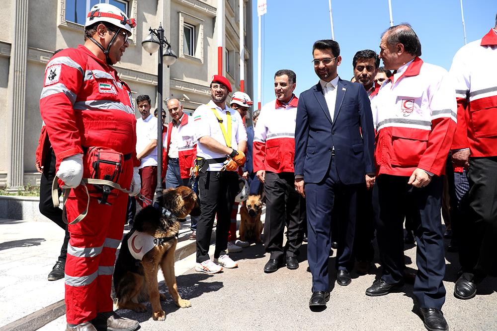 آذری جهرمی در هلال احمر