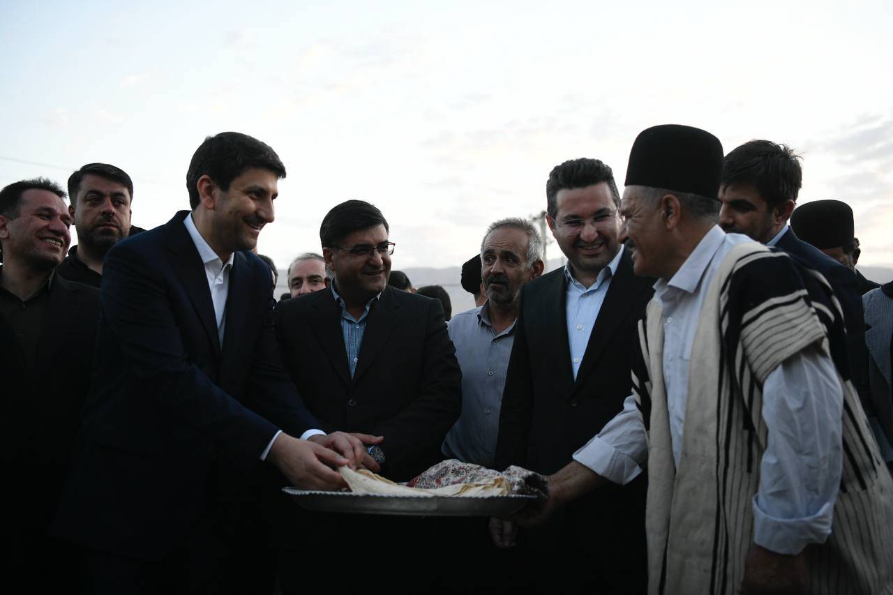 سفر وزیر ارتباطات به استان چهارمحال و بختیاری