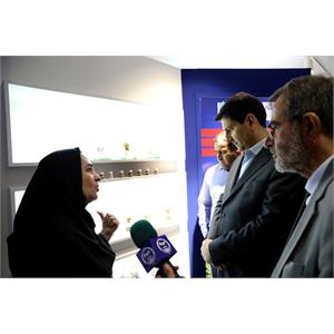 بازدید وزیر ارتباطات از نمایشگاه دستاوردهای جهاد دانشگاهی