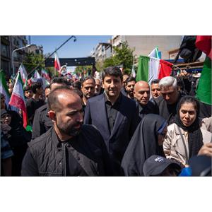 حضور وزیر ارتباطات در مراسم اربعین رهبر شهید