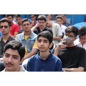 جشن آغاز سال تحصیلی ۱۴۰۴-۱۴۰۵ در دبیرستان علامه حلی با حضور وزیر  ارتباطات و فناوری اطلاعات