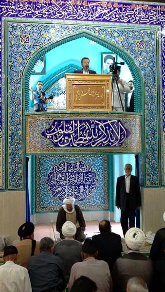 Dr. Vaezi in Tuyserkan Friday Prayers