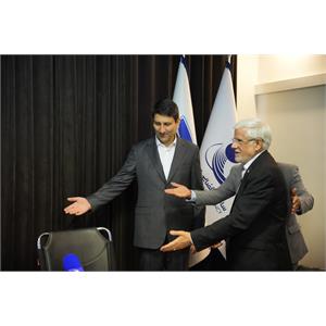 بازدید معاون اول رییس جمهور از سازمان فضایی ایران